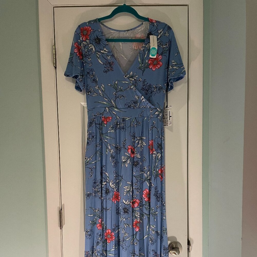 NWT 41 Hawthorn "Elisse" Knit Surplice Maxi Dress - Blue Floral - Women's Medium